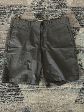 Original Penguin Men's Slate Gray Flat-Front Chino Shorts